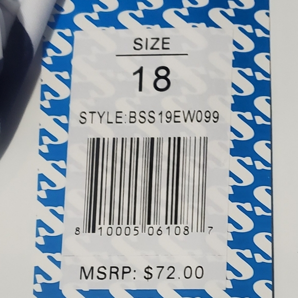 Swimsuit - Picture 5 of 6